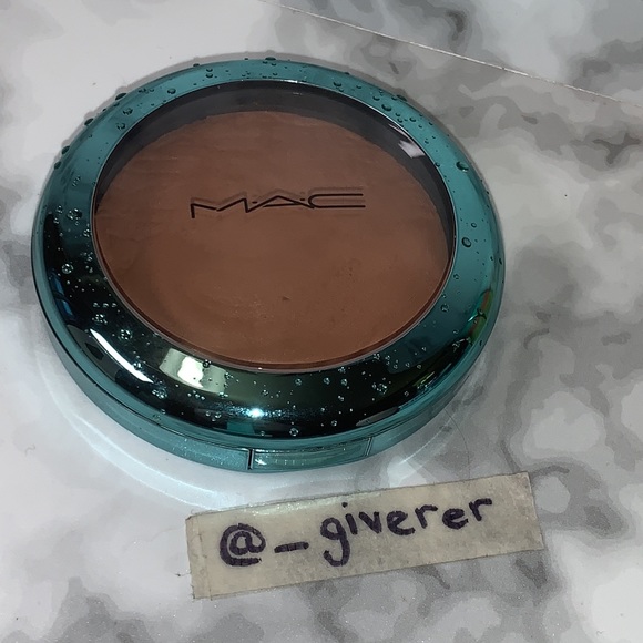 DELPHIC Alluring Aquatic Extra Dimension Bronzer MAC Bronzing Powder - Picture 8 of 17